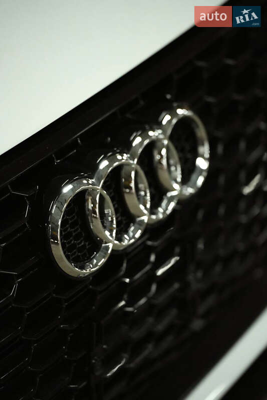 Седан Audi A4 2016 в Киеве