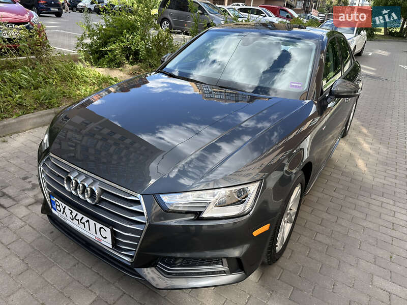Седан Audi A4 2018 в Хмельницком
