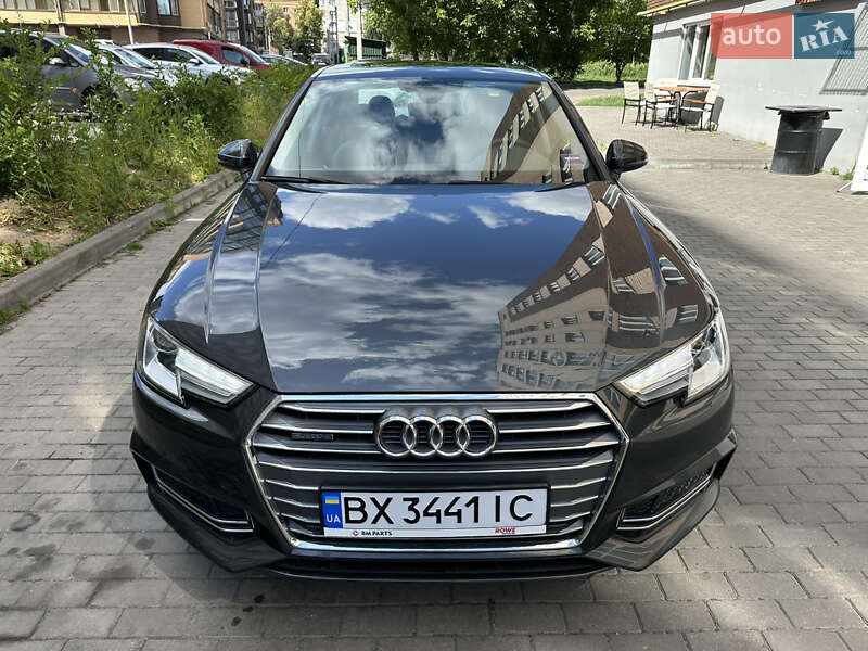 Седан Audi A4 2018 в Хмельницком