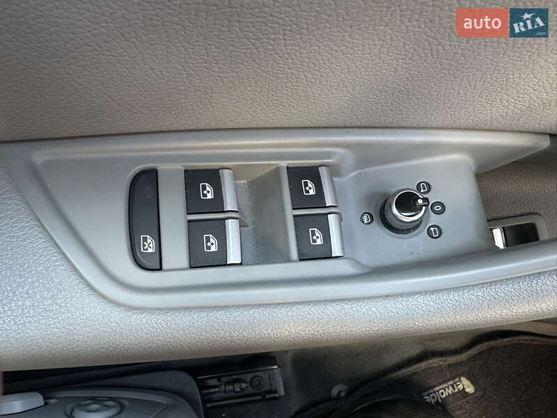 Седан Audi A4 2018 в Хмельницком