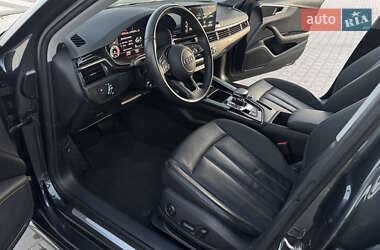 Седан Audi A4 2021 в 