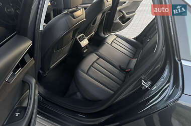 Седан Audi A4 2021 в 