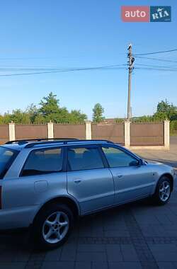 Универсал Audi A4 1996 в 