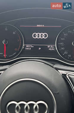 Седан Audi A4 2020 в 