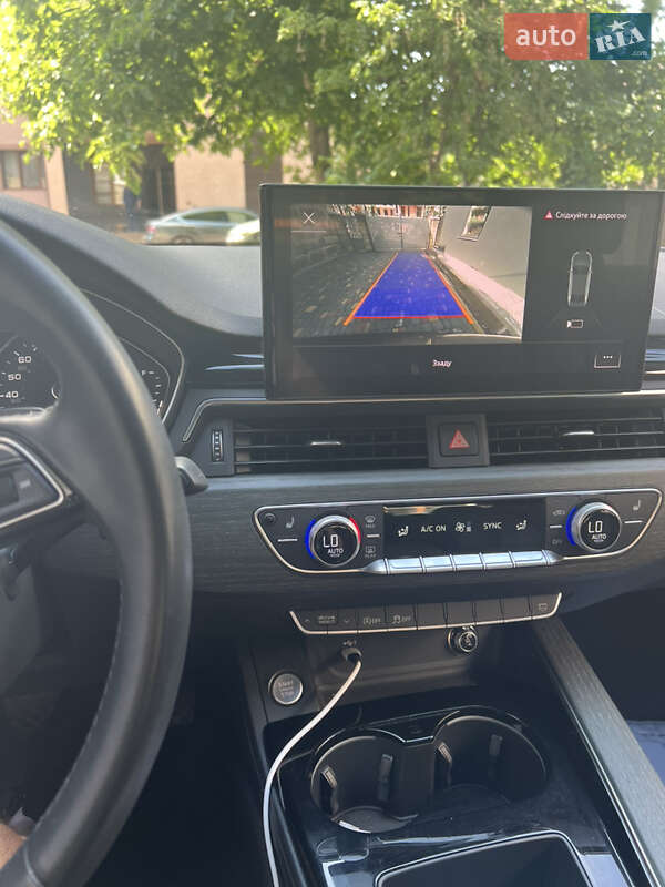 Седан Audi A4 2020 в Яремче