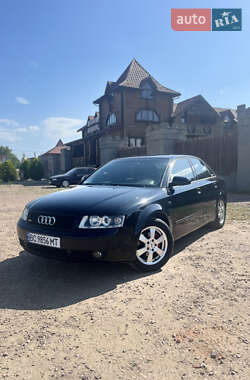 Седан Audi A4 2001 в Самборе