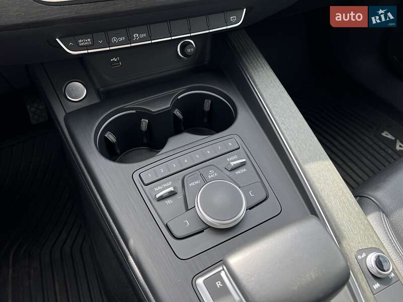 Седан Audi A4 2018 в Запоріжжі