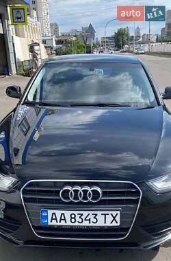 Седан Audi A4 2012 в 