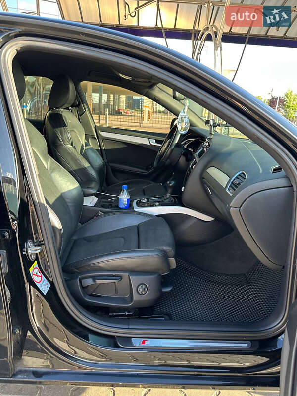 Седан Audi A4 2012 в Одессе