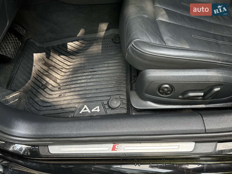 Седан Audi A4 2018 в Шептицькому