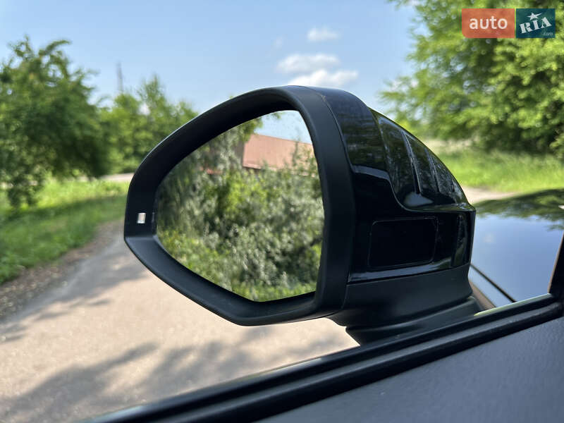 Седан Audi A4 2018 в Шептицькому