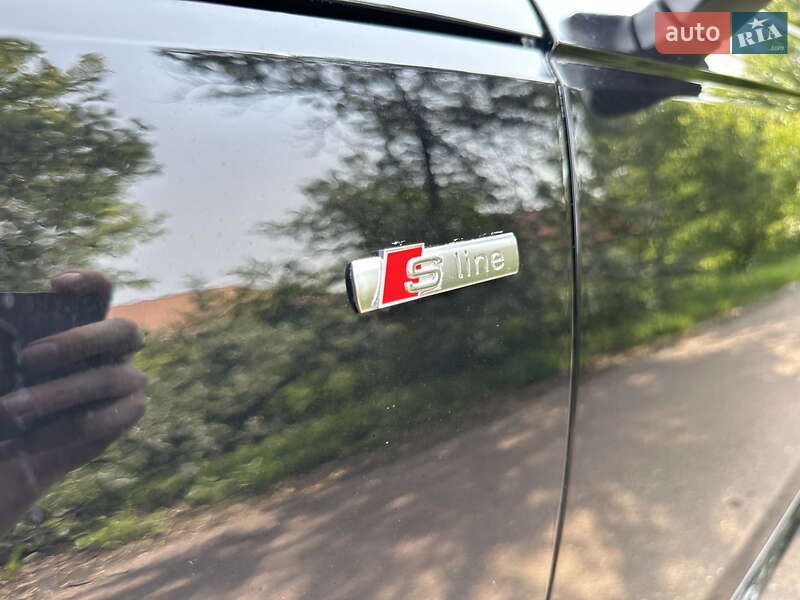 Седан Audi A4 2018 в Шептицькому