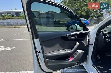 Седан Audi A4 2023 в 