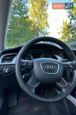 Седан Audi A4 2012 в 