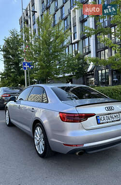 Седан Audi A4 2015 в 