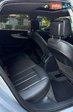 Седан Audi A4 2015 в 