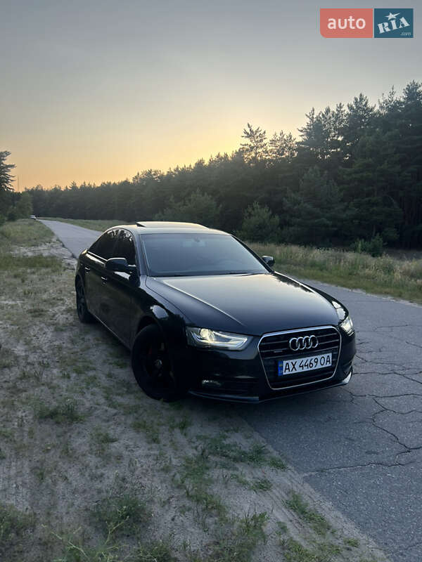 Седан Audi A4 2012 в 