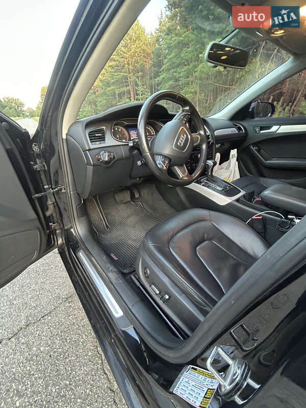 Седан Audi A4 2012 в Кременчуге
