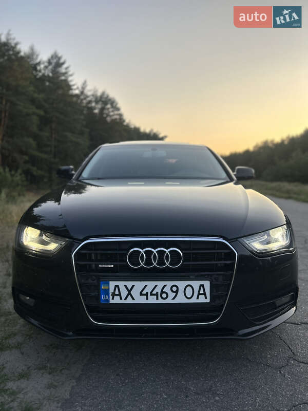 Седан Audi A4 2012 в Кременчуге
