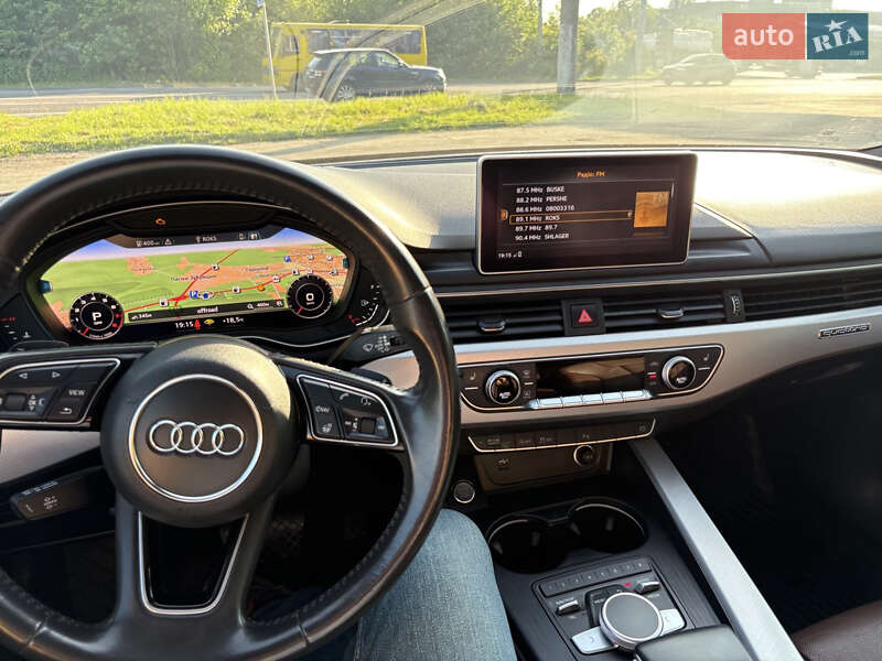 Седан Audi A4 2019 в Львові