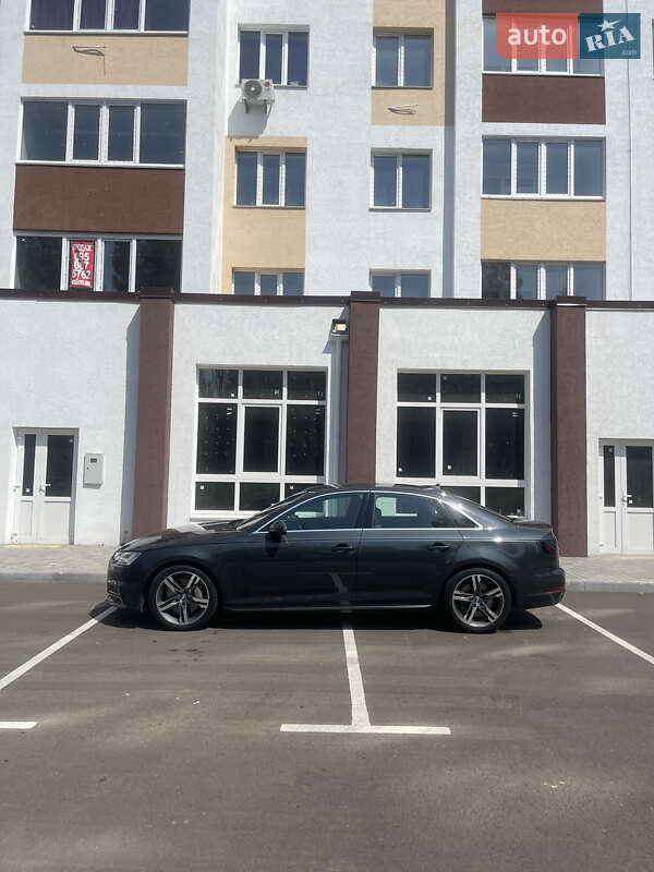 Седан Audi A4 2017 в Киеве