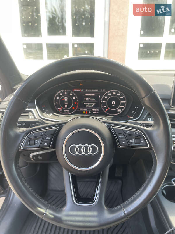Седан Audi A4 2017 в Киеве