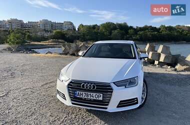 Седан Audi A4 2016 в 