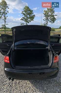 Седан Audi A4 2011 в 