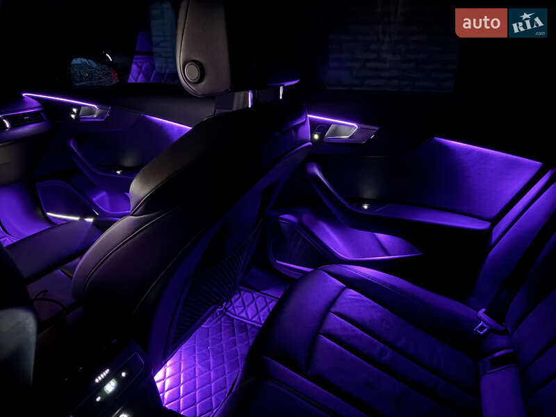 Седан Audi A4 2018 в Ивано-Франковске