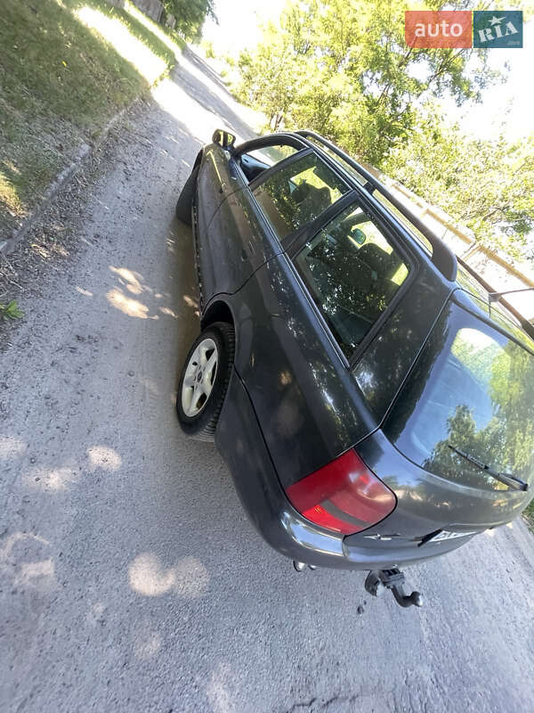 Универсал Audi A4 1998 в Владимирце