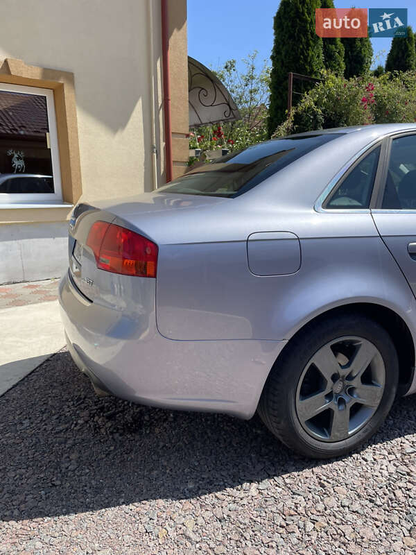 Седан Audi A4 2004 в Стрию