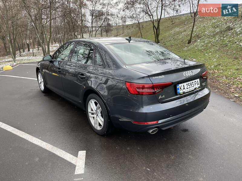 Седан Audi A4 2016 в Киеве