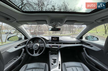 Седан Audi A4 2016 в 