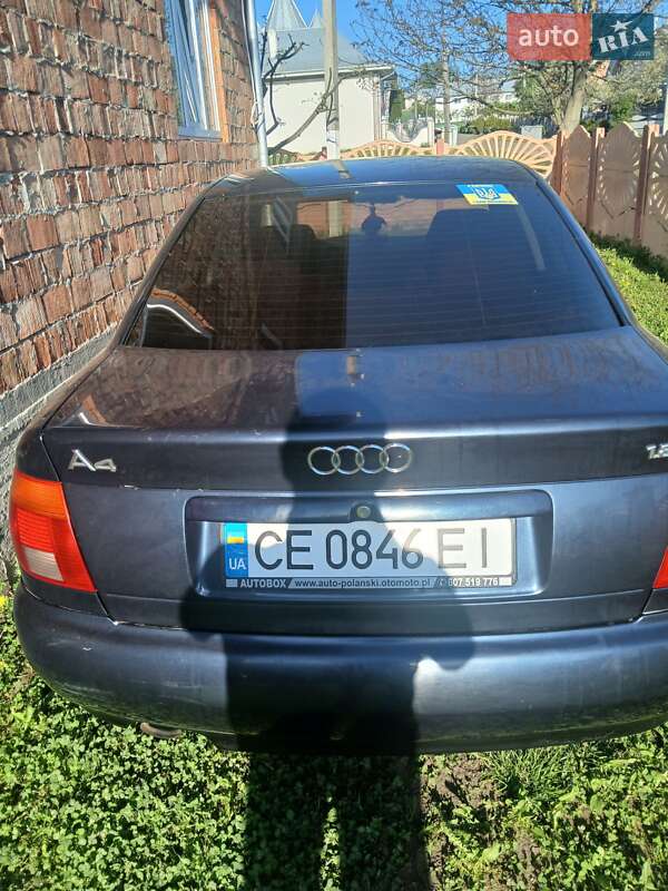 Седан Audi A4 1996 в Чернівцях
