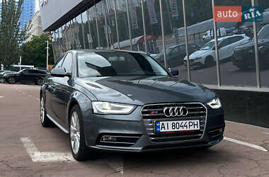 Седан Audi A4 2014 в Киеве