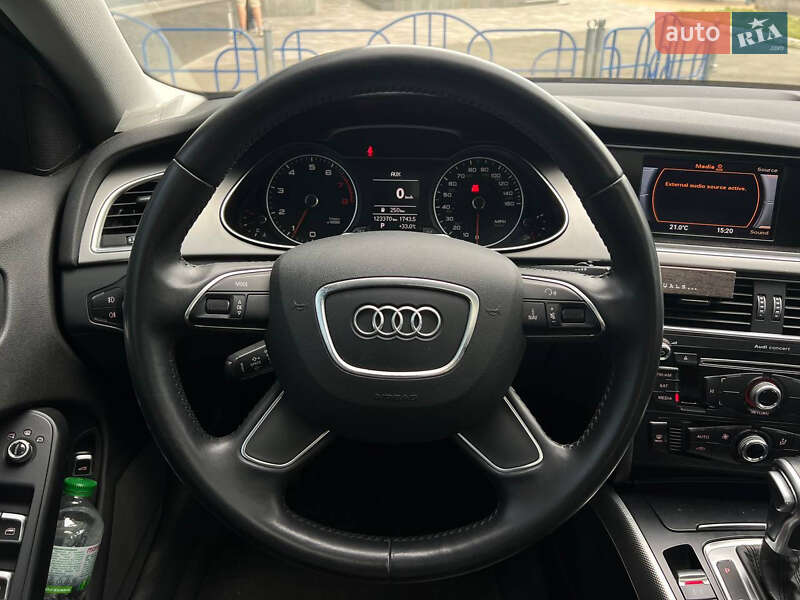Седан Audi A4 2014 в Києві