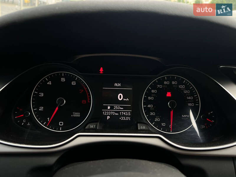 Седан Audi A4 2014 в Києві