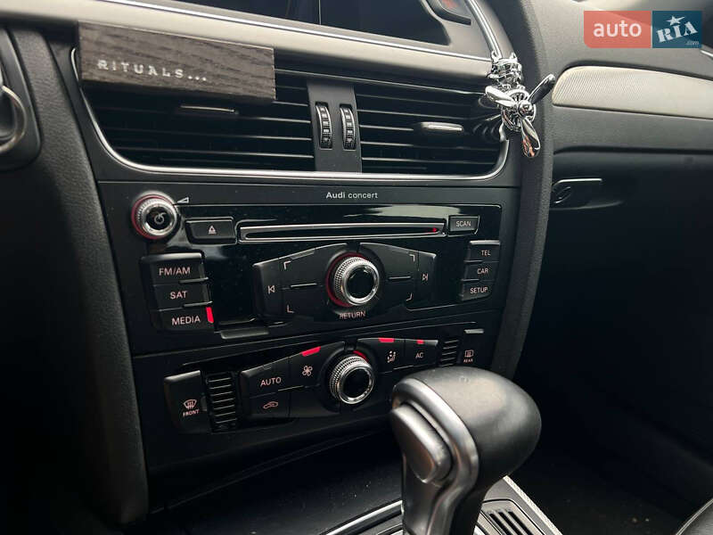 Седан Audi A4 2014 в Києві