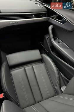 Седан Audi A4 2022 в 