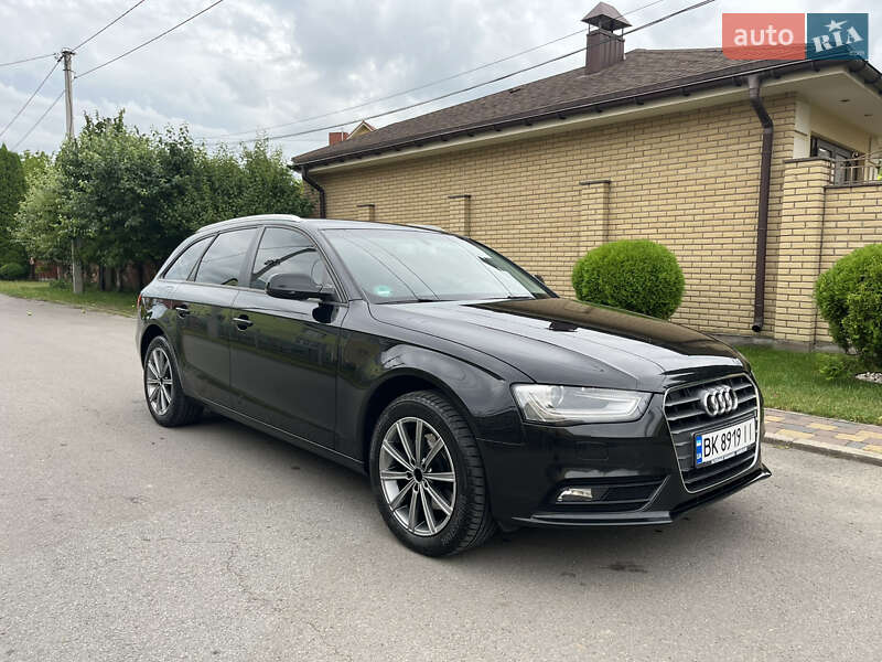 Универсал Audi A4 2015 в 