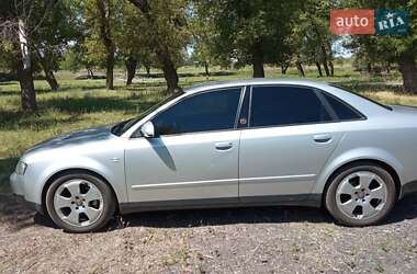 Седан Audi A4 2001 в 