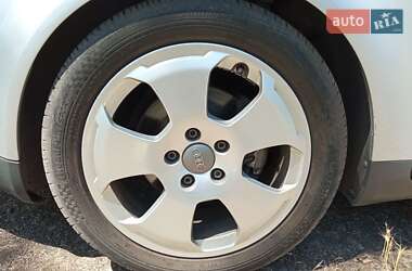 Седан Audi A4 2001 в 