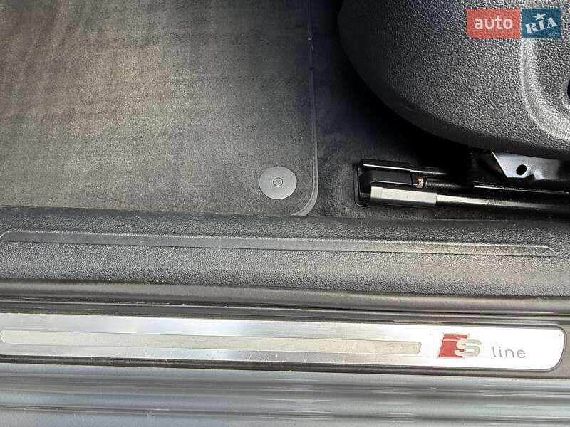 Седан Audi A4 2015 в Києві