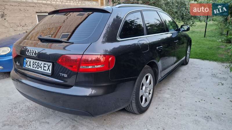 Универсал Audi A4 2010 в Киеве