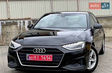 Седан Audi A4 2021 в Ужгороді