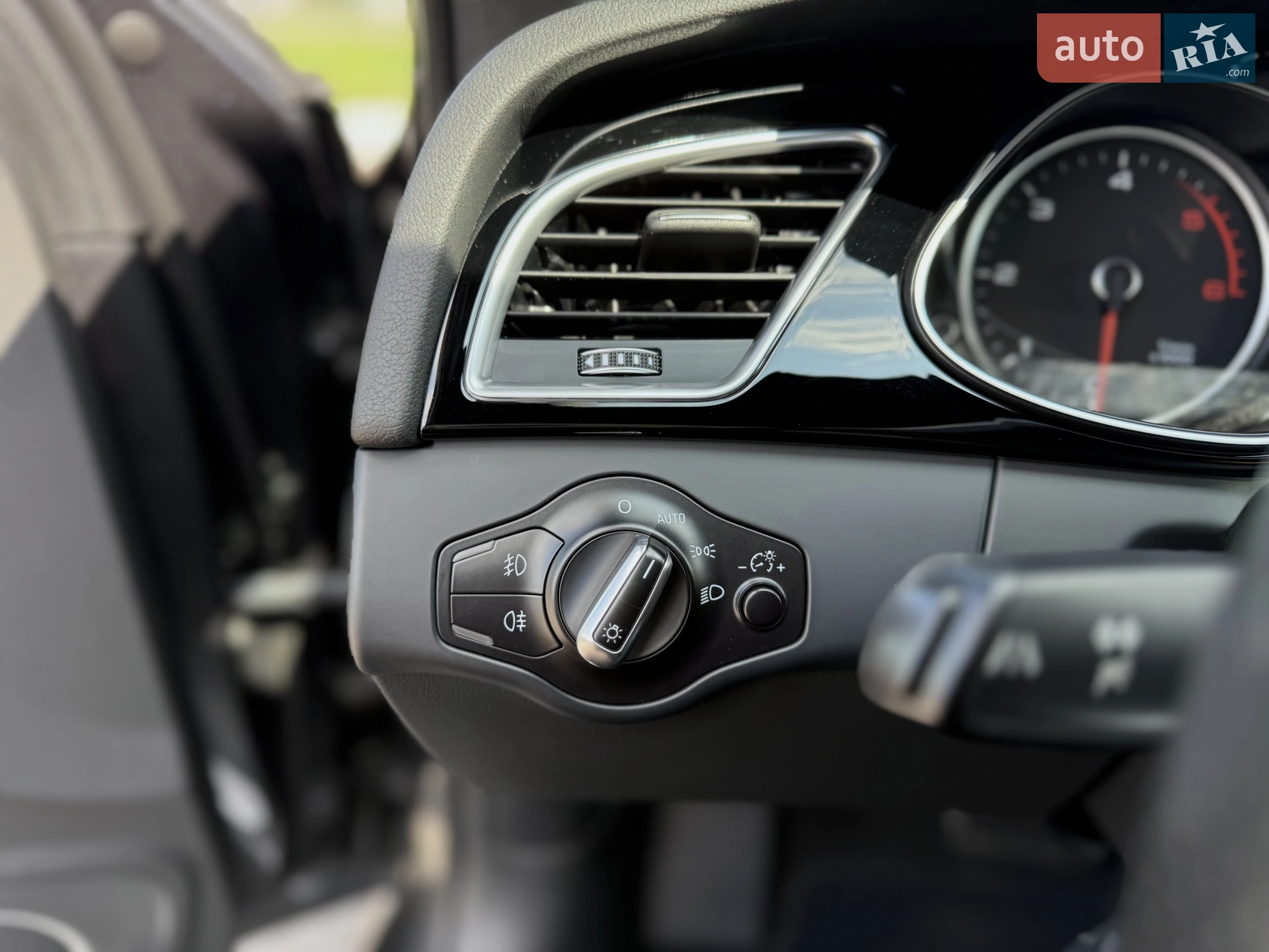 2015 Audi A4 - мініатюра 12