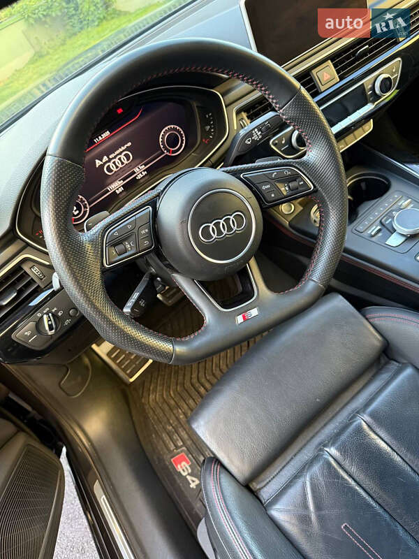 Седан Audi A4 2018 в Києві