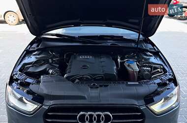 Седан Audi A4 2012 в 