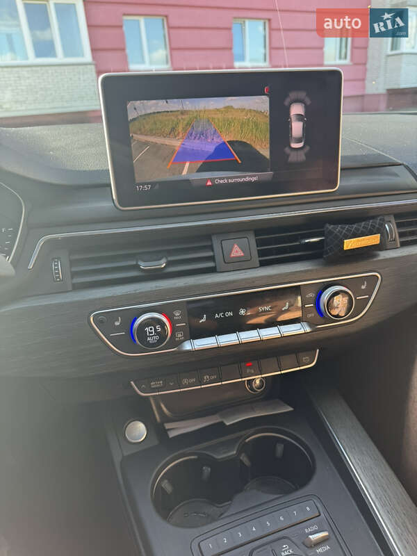 Седан Audi A4 2016 в Виннице