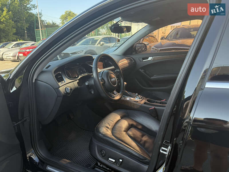 Седан Audi A4 2014 в Киеве